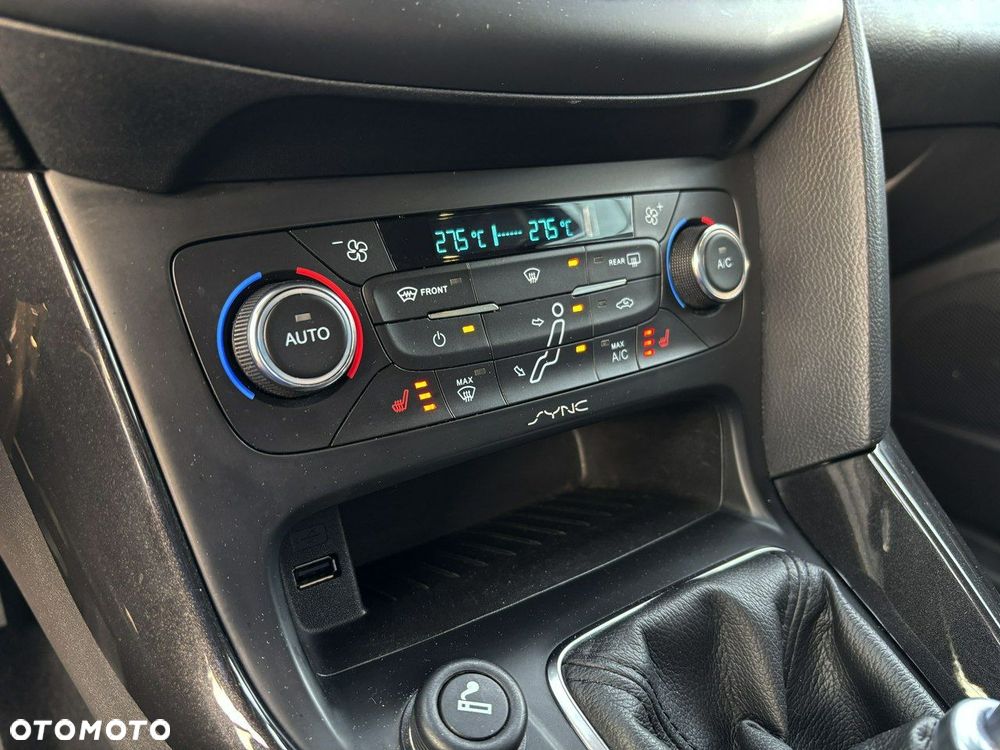 Ford Focus 1.5 EcoBoost STart-Stopp-System TITANIUM - 18