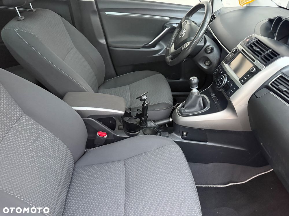 Toyota Verso 2.0 D-4D Active - 25