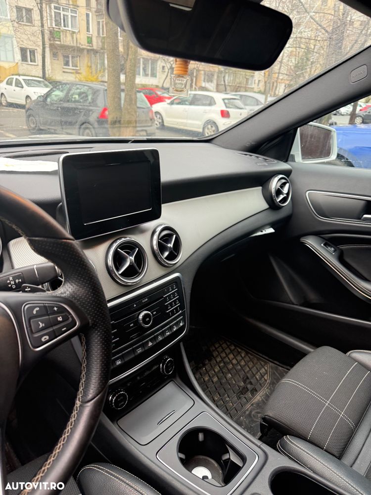 Mercedes-Benz GLA 220 d 4MATIC Aut. - 9