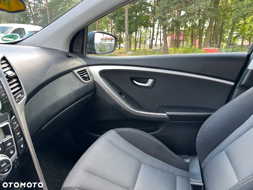 Hyundai i30 1.6 CRDI Trend - 16
