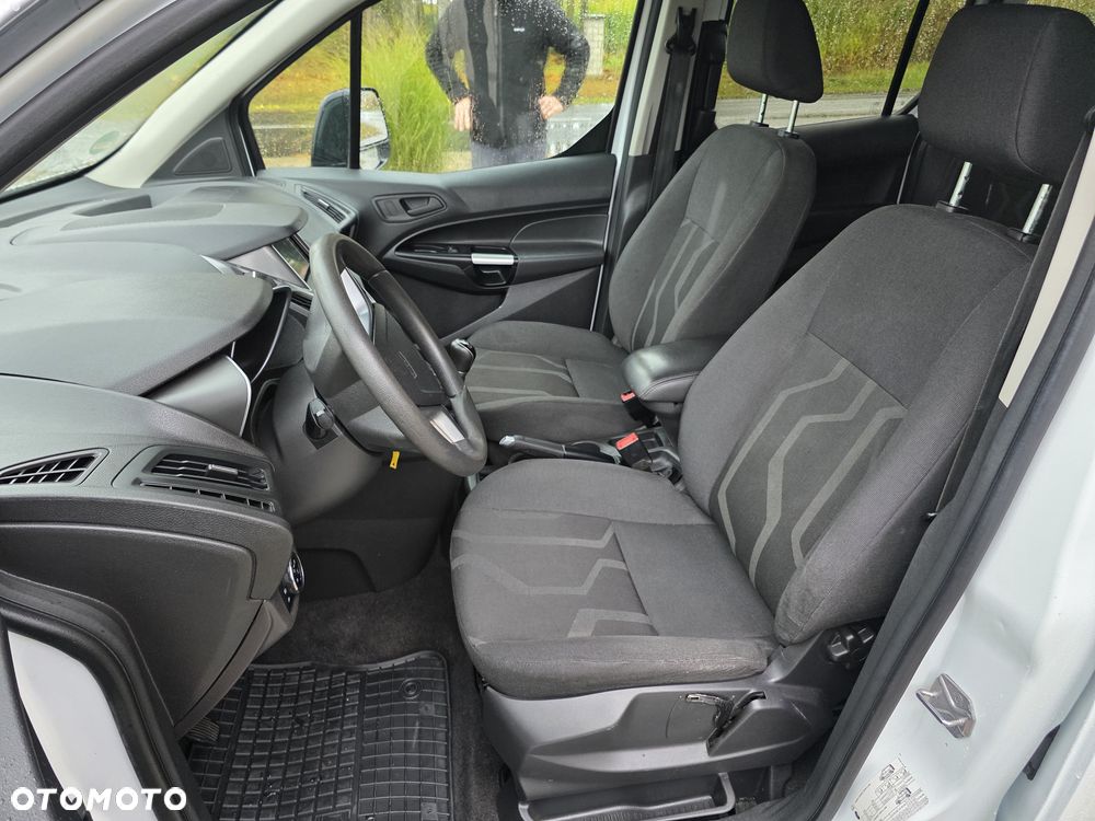 Ford Transit Connect - 16