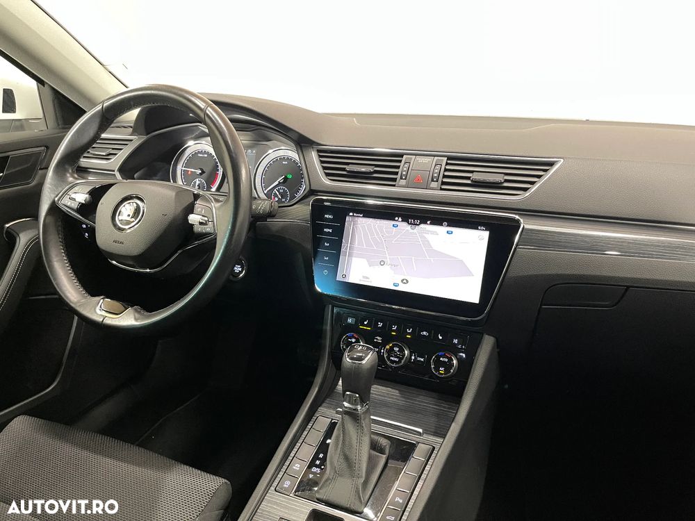 Skoda Superb 2.0 TDI DSG Style - 8