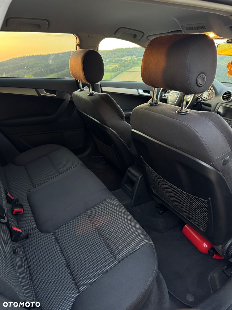 Audi A3 Sportback 1.8 TFSI Ambiente - 14