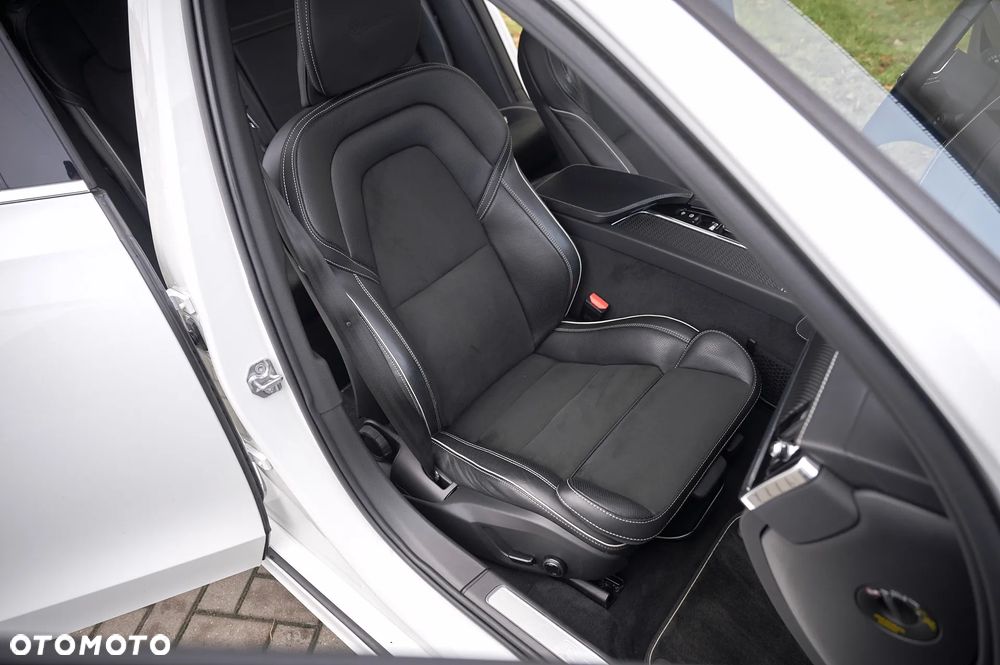 Volvo V90 D4 Geartronic R Design - 29