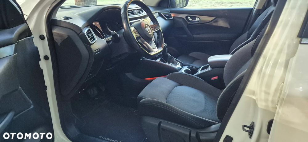 Nissan Qashqai 1.3 DIG-T N-Connecta DCT - 7