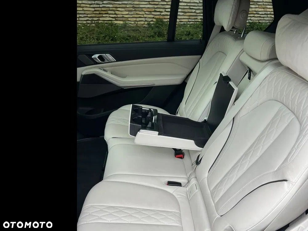 BMW X7 M50d sport - 14