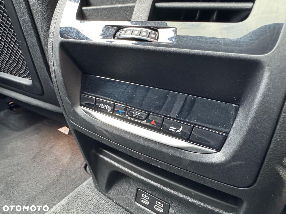 BMW iX3 80kWh Impressive - 16