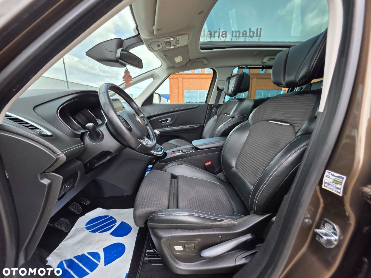 Renault Grand Scenic - 9