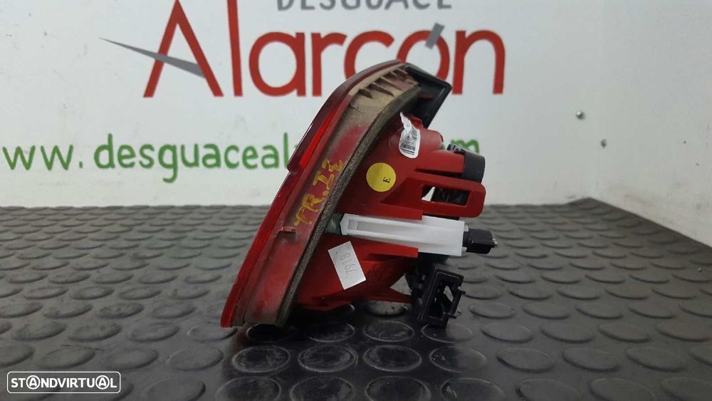 FAROLIM TRASEIRO ESQUERDO CITROEN C5 BERLINA EXCLUSIVE - 2