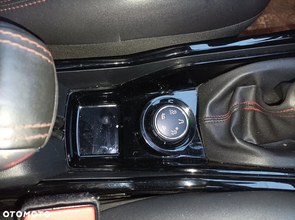 Peugeot 2008 PureTech 110 Stop&Start GT-Line Edition - 9