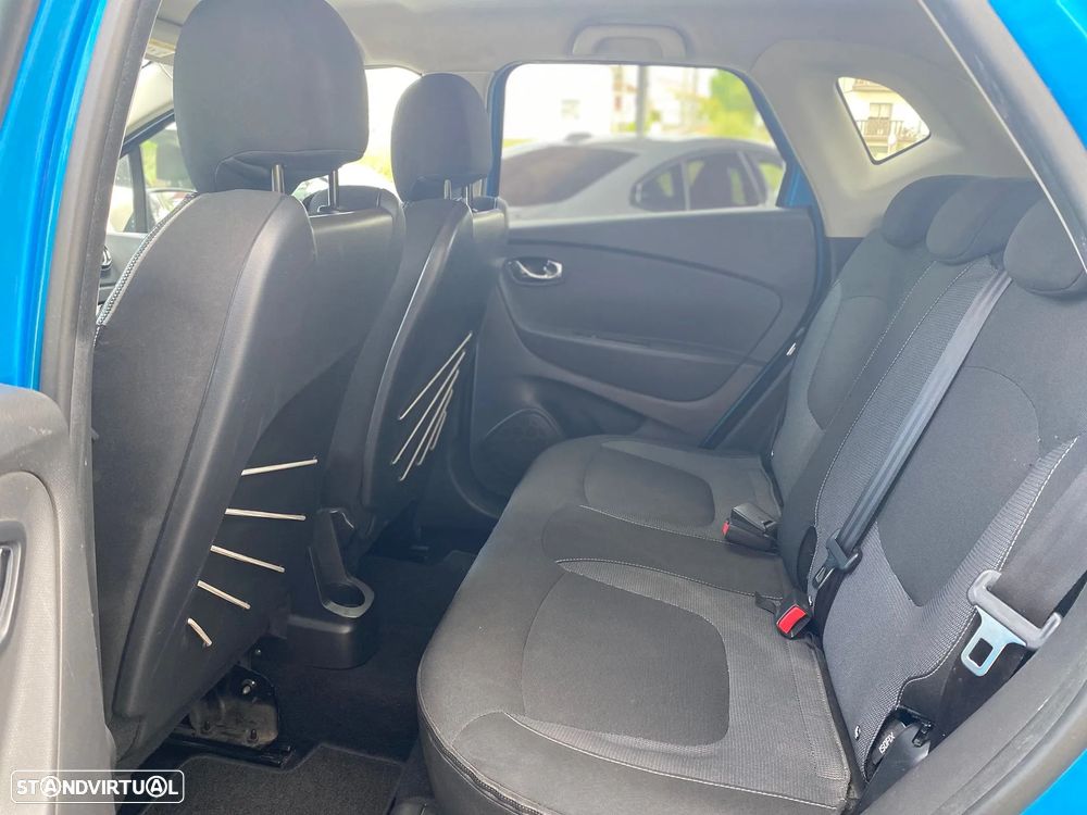 Renault Captur 1.5 dCi Exclusive EDC - 23
