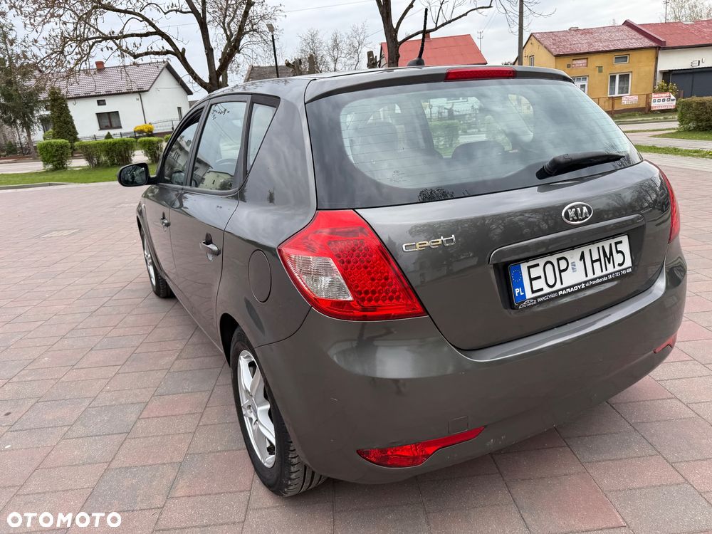 Kia Ceed 1.4 CVVT Attract - 29