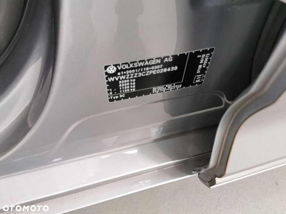 Volkswagen Passat 2.0 TDI EVO Elegance DSG - 17