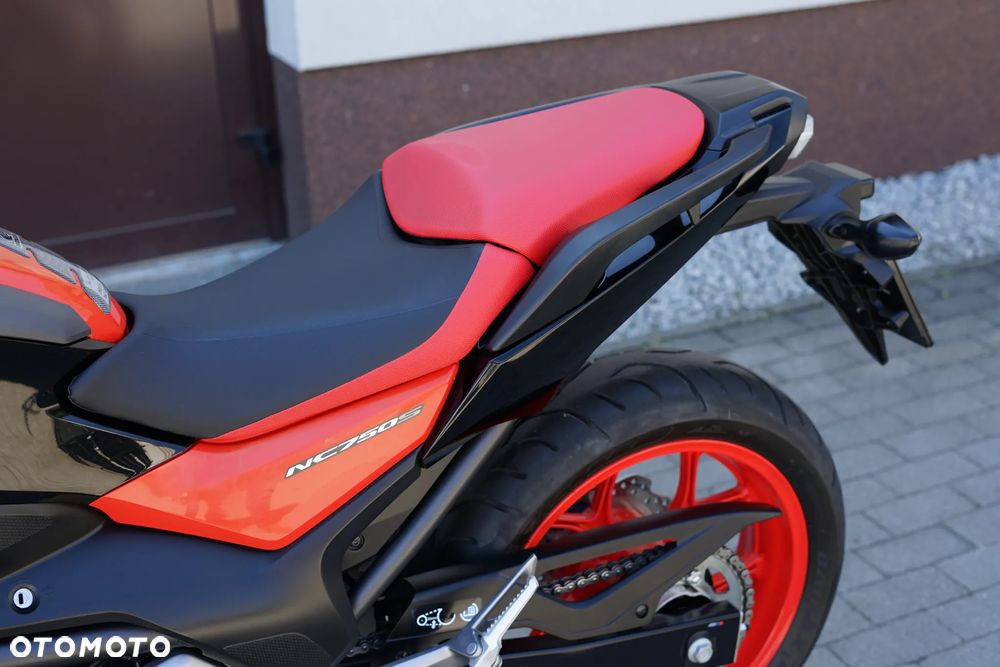 Honda NC - 24