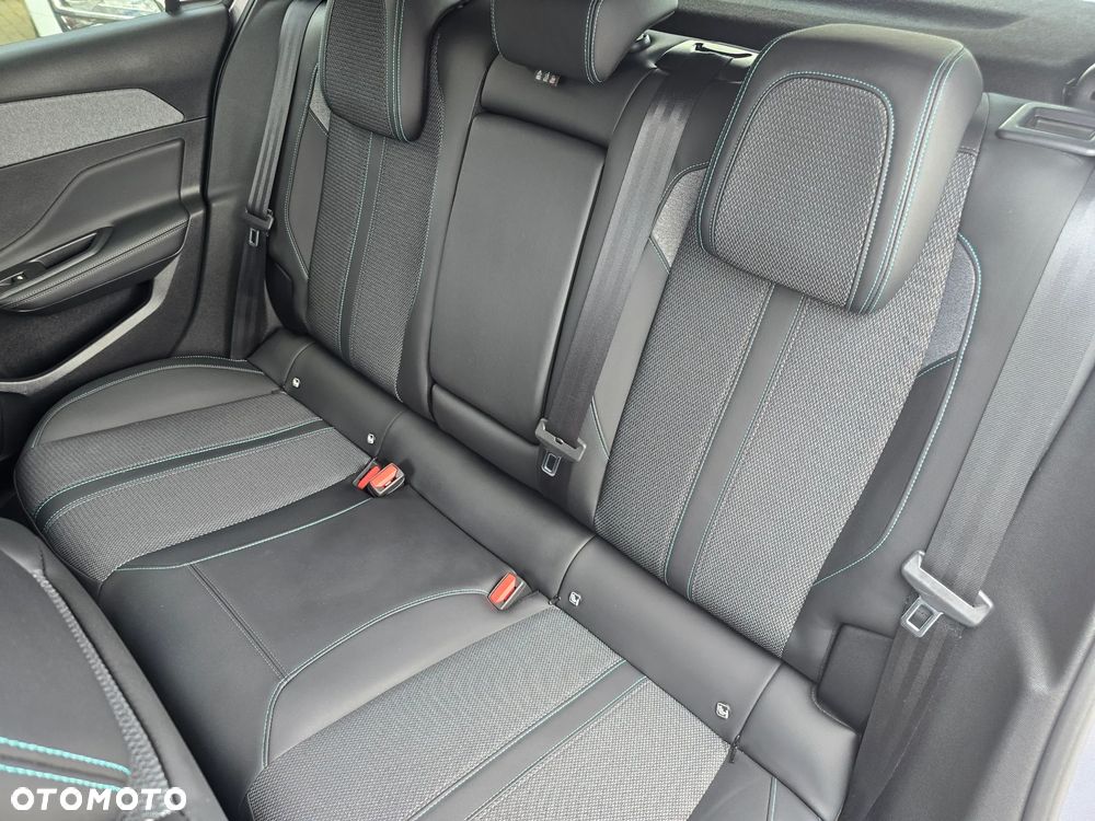 Peugeot 308 - 13