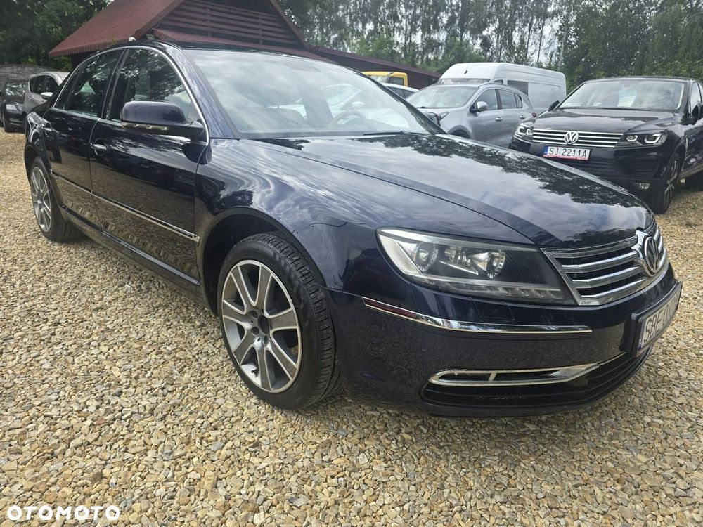 Volkswagen Phaeton - 1
