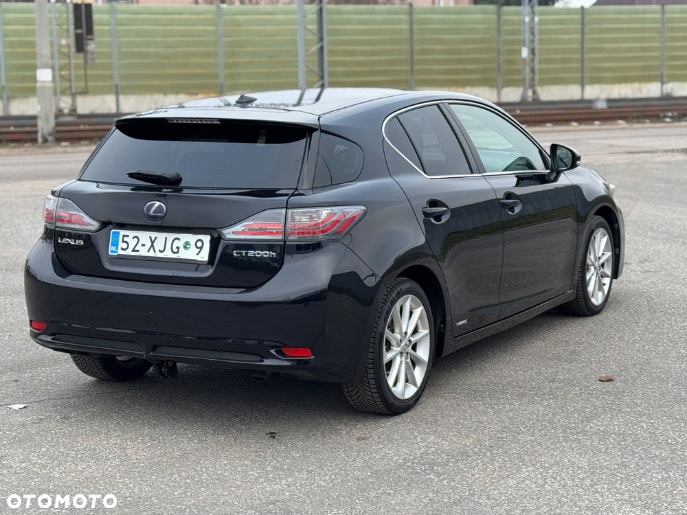 Lexus CT 200h Prestige - 4
