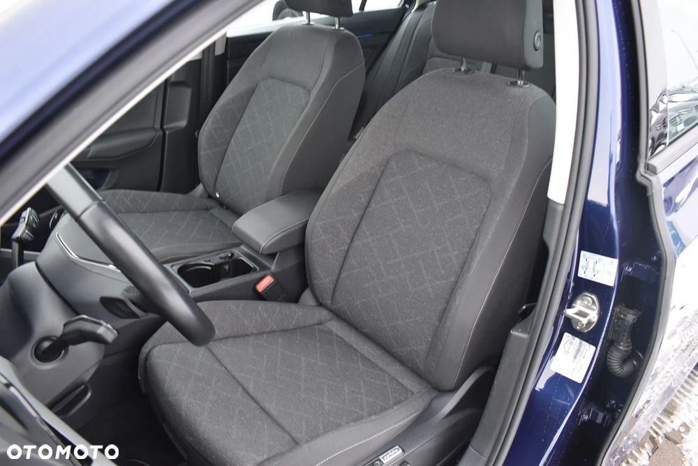 Volkswagen Golf 1.5 eTSI OPF DSG Life - 11