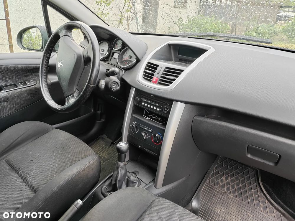 Peugeot 207 90 HDi FAP (Blue Lion) Filou - 11