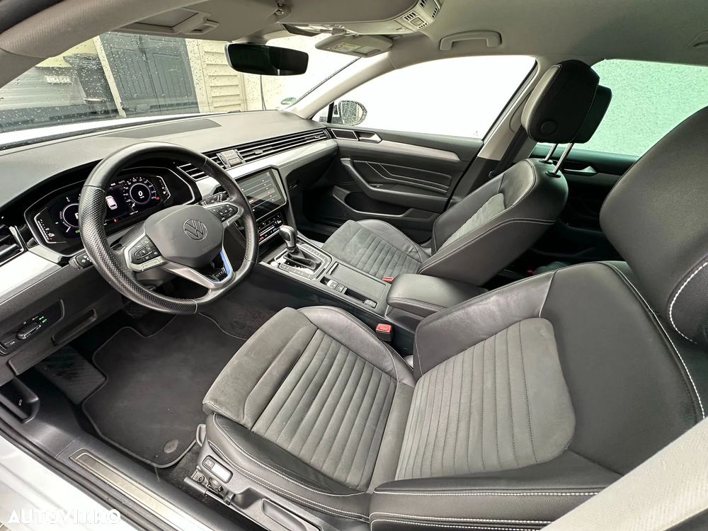 Volkswagen Passat - 11