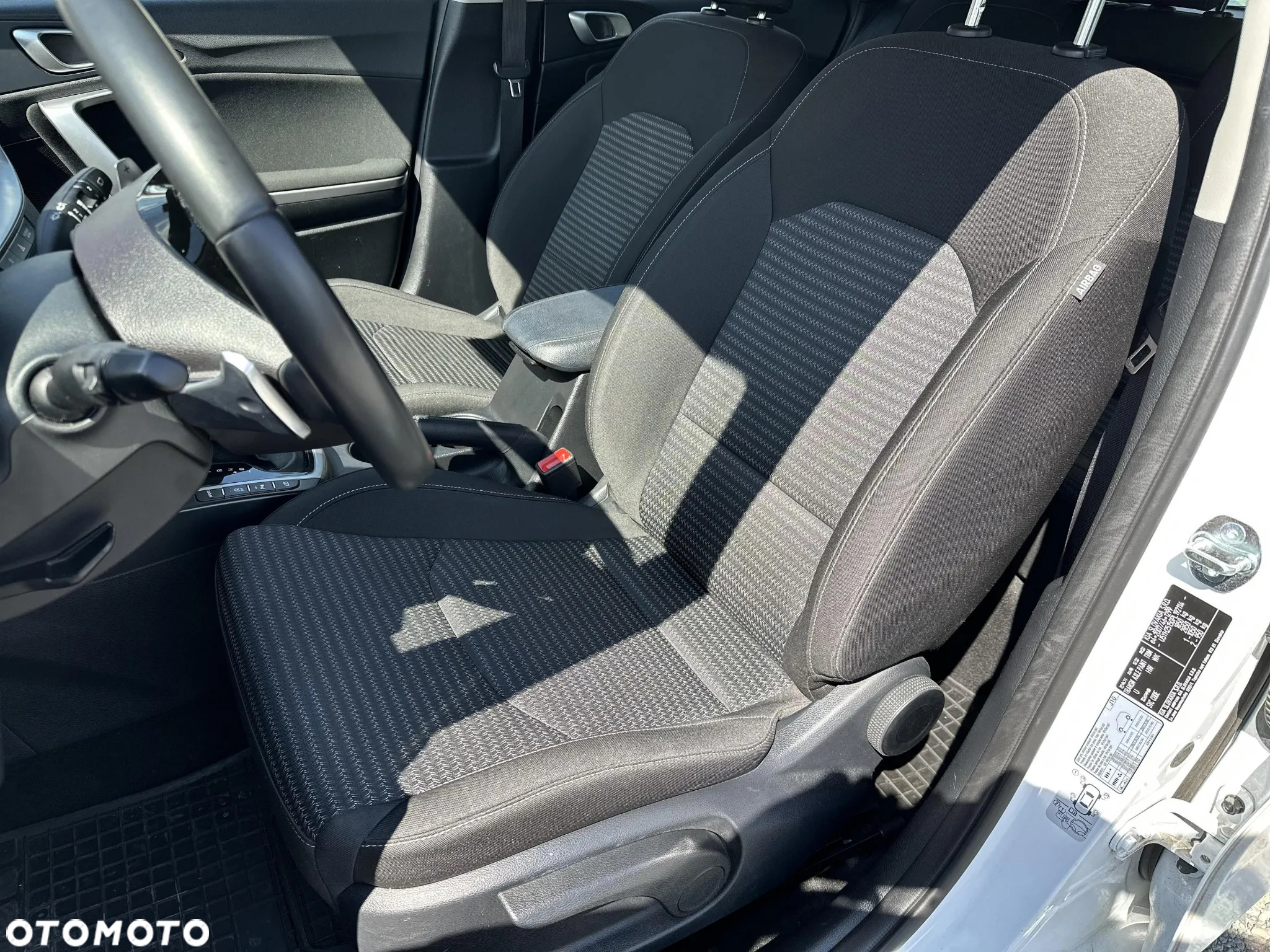 Kia Ceed 1.5 T-GDI M DCT - 9