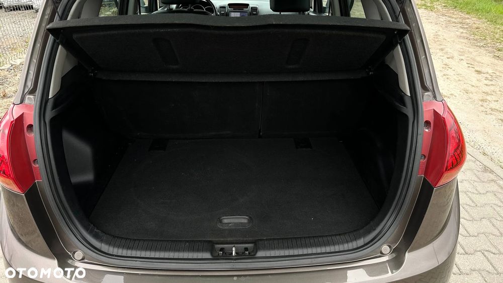 Kia Venga 1.4 CVVT Attract - 28