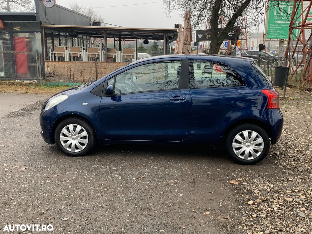 Toyota Yaris 1.3 VVT-i Multi Mode Sol - 2