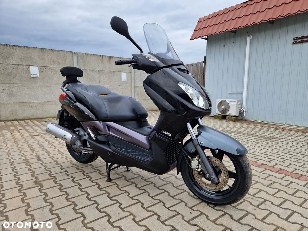 Yamaha X-max - 8