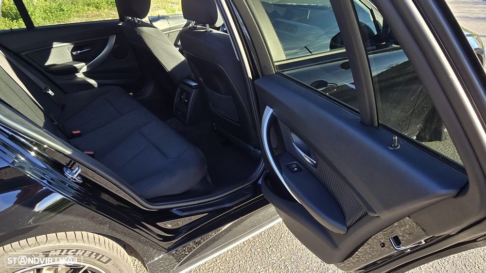 BMW 318 d M Sport - 11