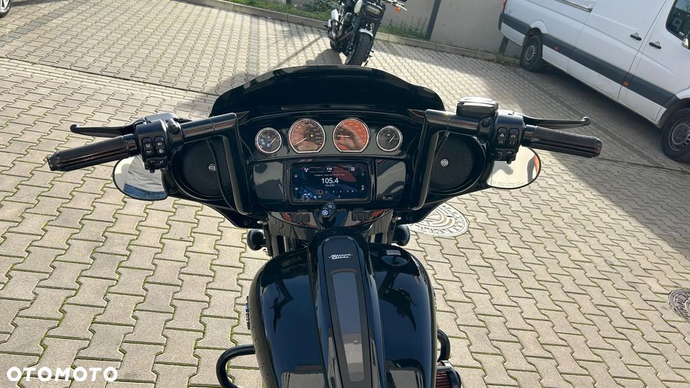 Harley-Davidson Touring Street Glide - 17