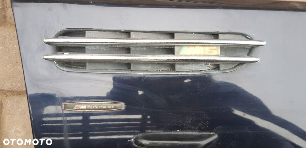 BMW E60 Kratka Błotnika Prawy Przód M-Pakiet - 1