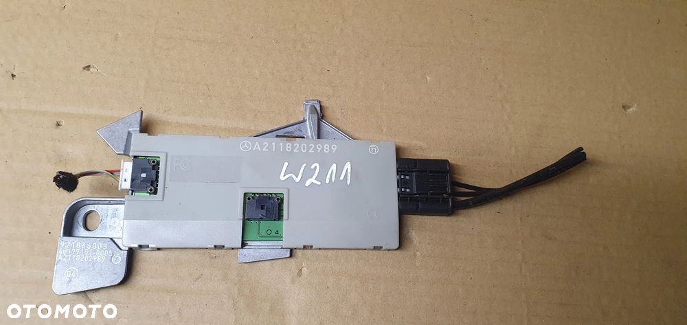 Moduł anteny wzmacniacz Mercedes E Klasa W211 A2118202989 - 1
