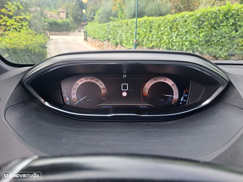 Peugeot 3008 1.5 BlueHDi GT Line EAT8 - 20