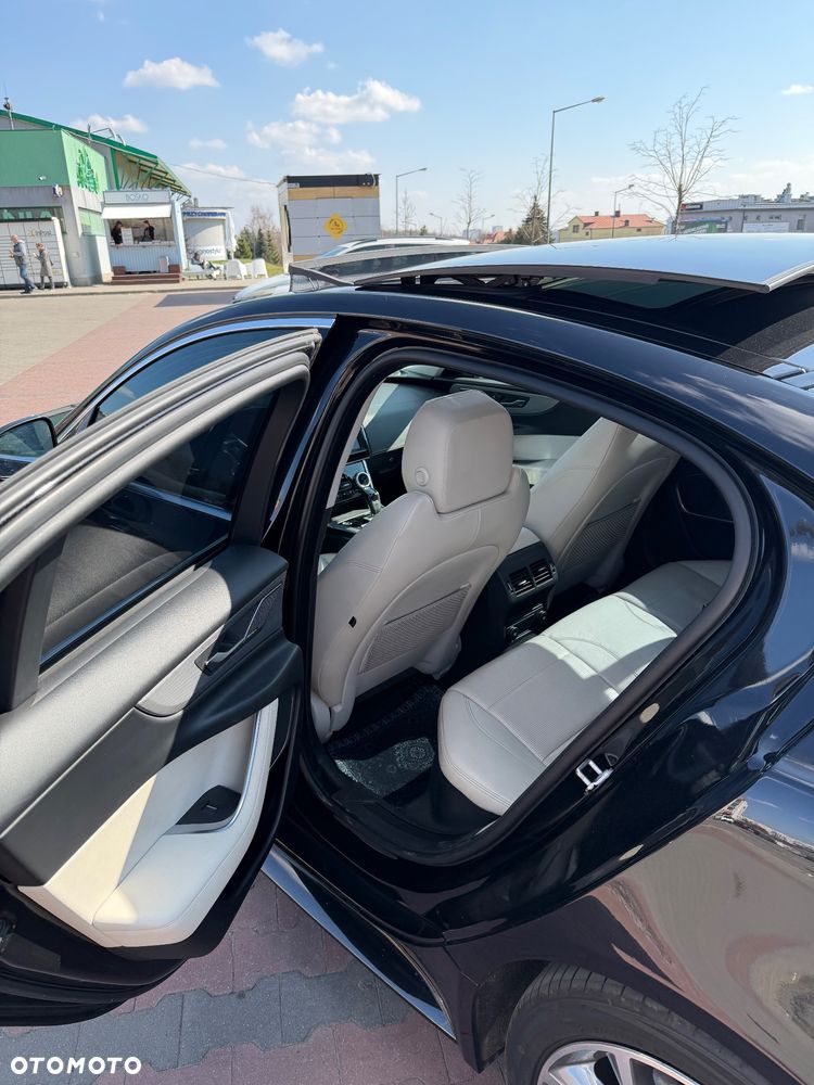 Jaguar XE 2.0 D180 R-Dynamic S - 25