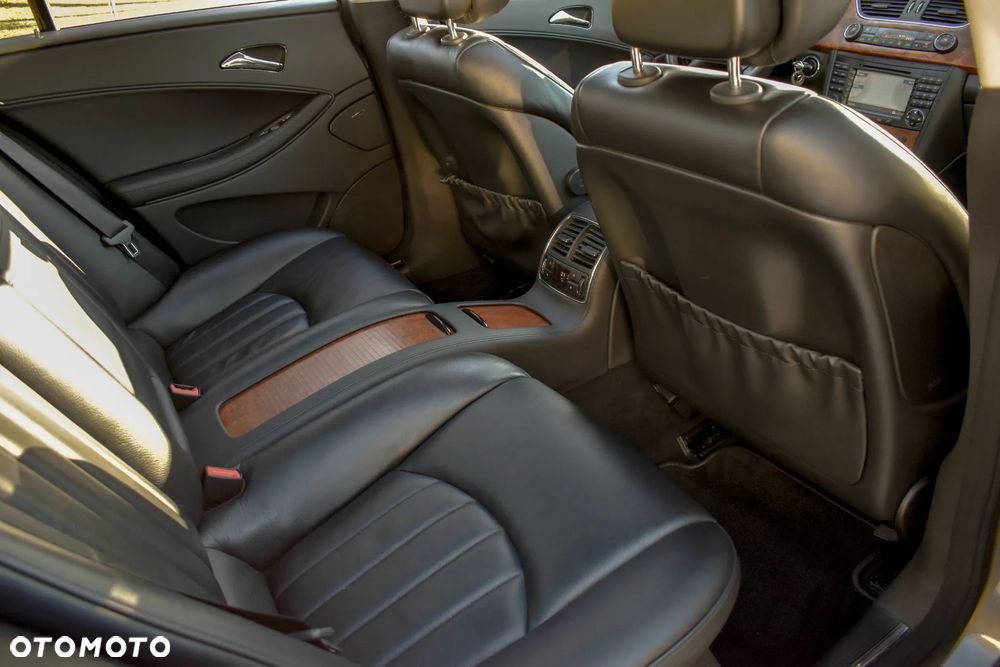 Mercedes-Benz CLS 350 CGI 7G-TRONIC - 30