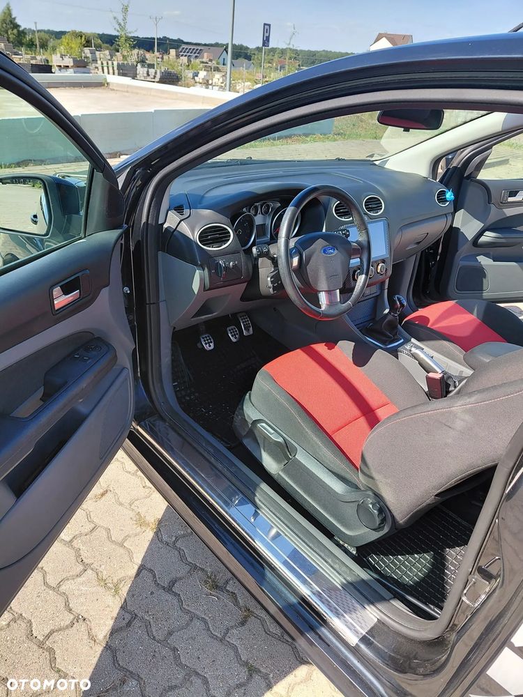 Ford Focus - 13