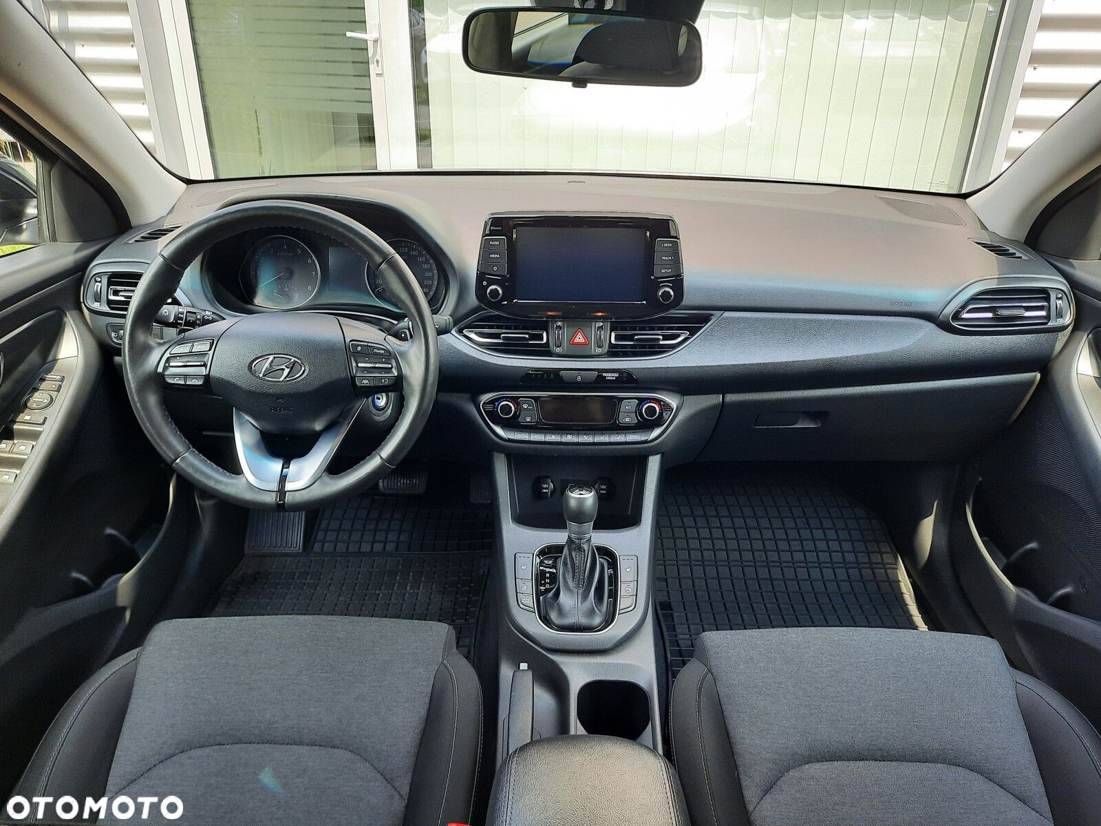 Hyundai i30 Fastback 1.5 T-GDI 48V Smart DCT - 4