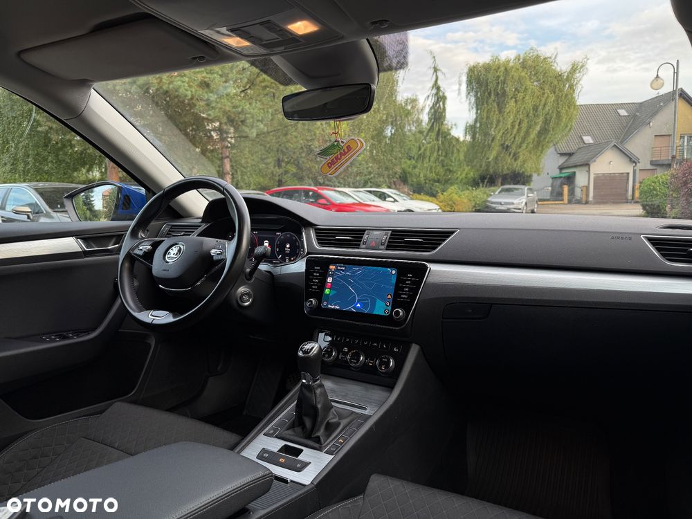 Skoda Superb 2.0 TDI SCR Ambition - 10