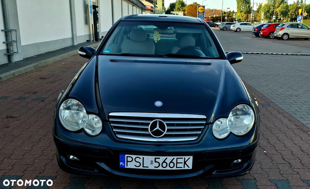 Mercedes-Benz C-Class 2006 photo 5