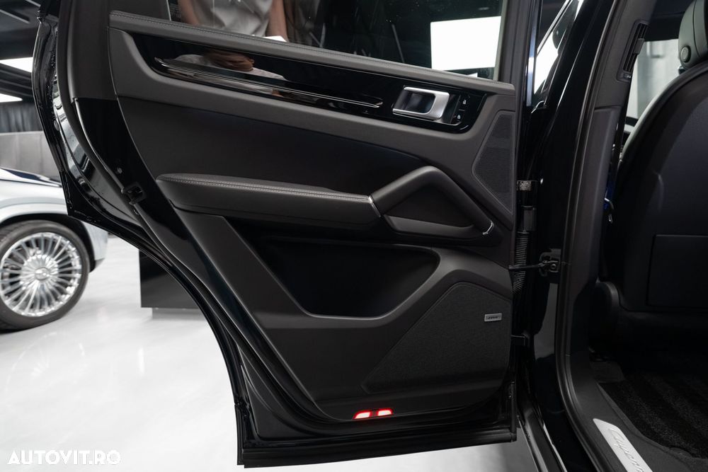 Porsche Cayenne E-Hybrid Tiptronic S - 28
