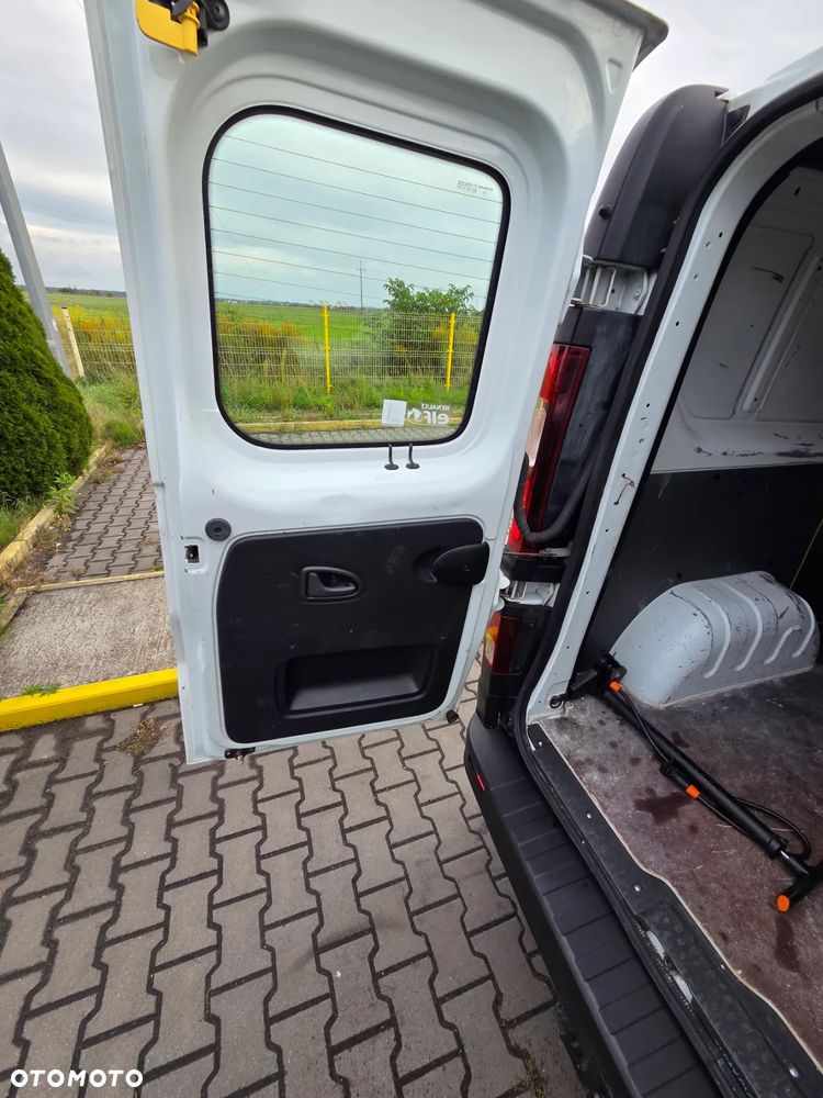 Renault Trafic - 28