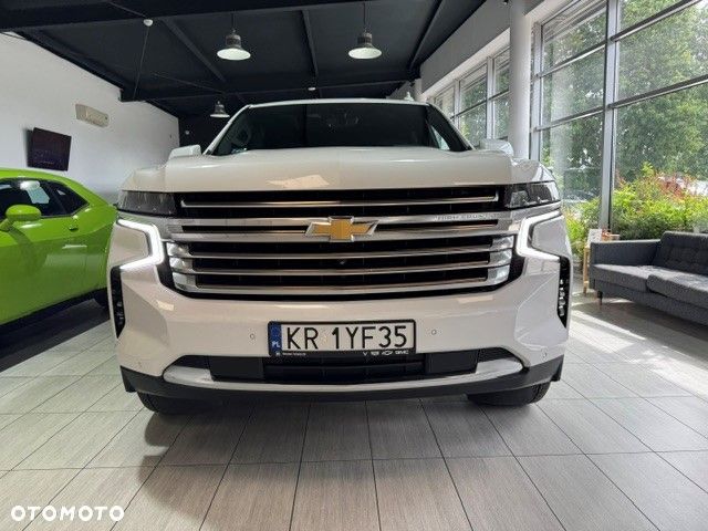 Chevrolet Suburban - 12