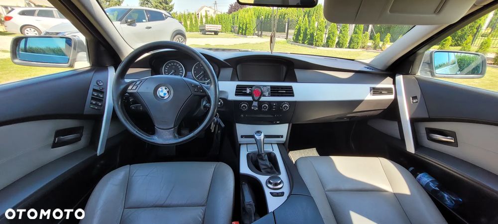 BMW Seria 5 - 16