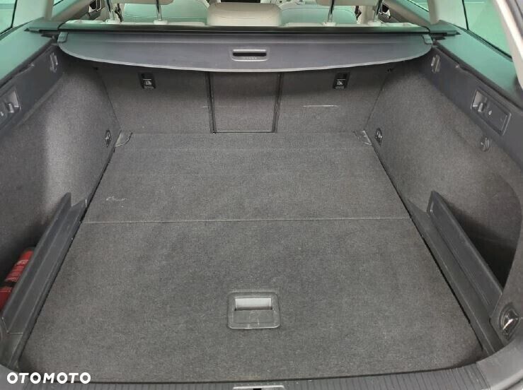 Volkswagen Passat Variant - 8