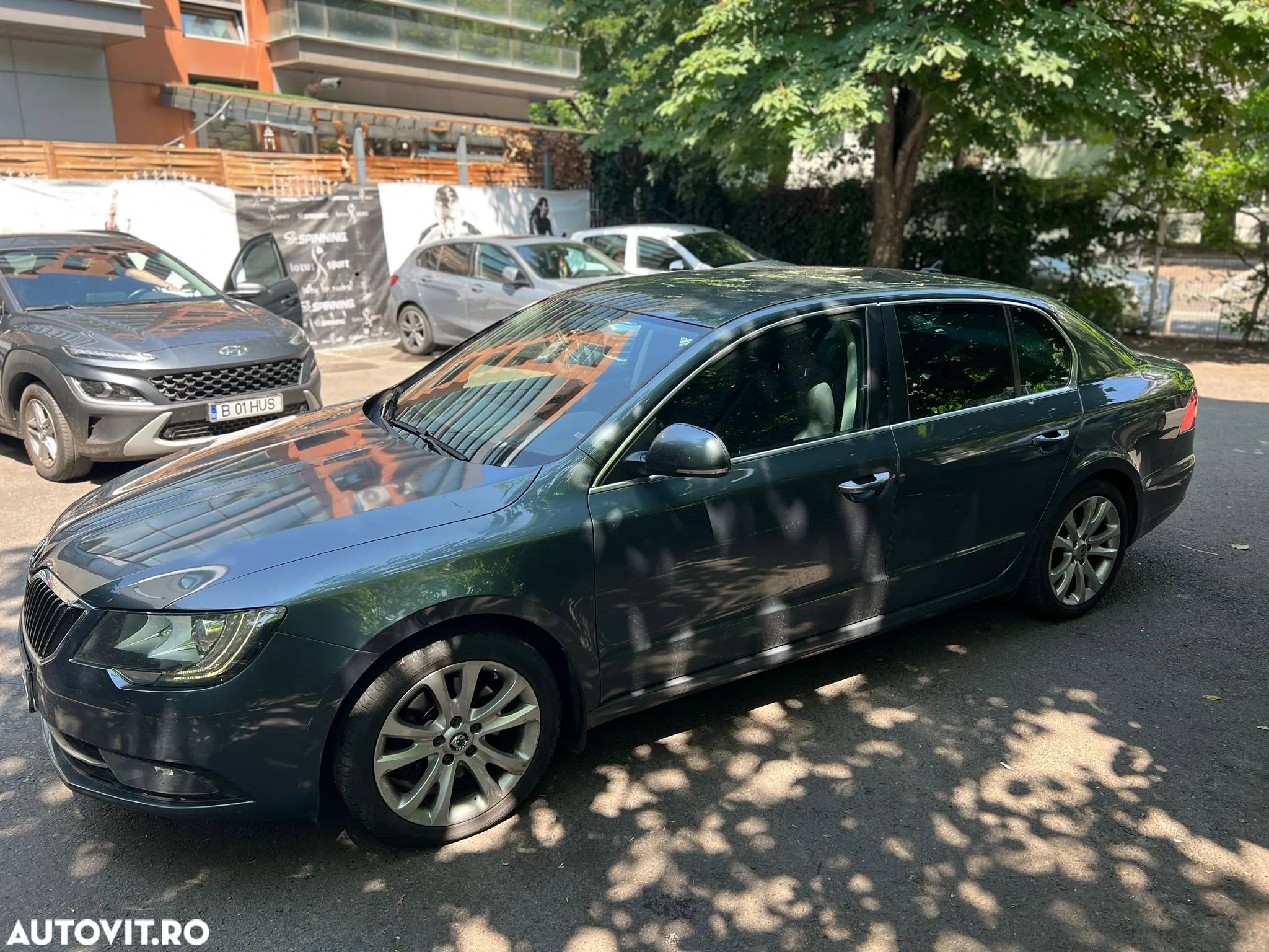 Skoda Superb Combi 2.0 TDI 4X4 Elegance - 2
