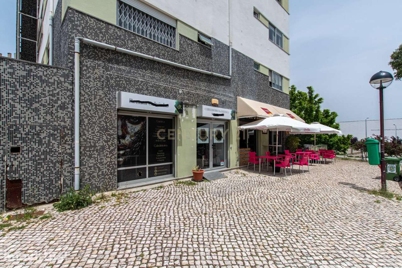 Espaço Comercial Renovado em Alfragide | 32 m² | Excelente Localização - Grande imagem: 2/11
