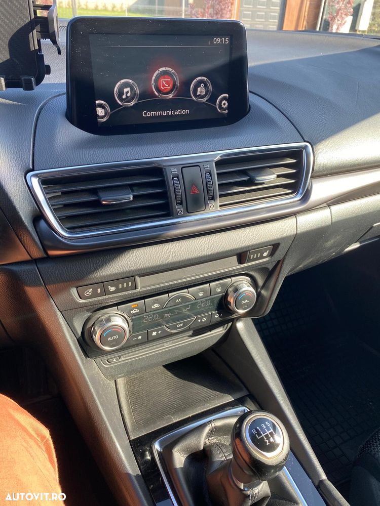 Mazda 3 G165 Revolution Top - 11