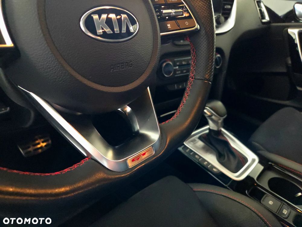 Kia ProCeed 1.6 T-GDI GT DCT - 9