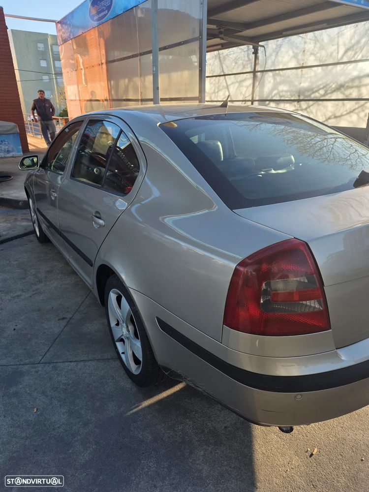 Skoda Octavia 2.0 TDI Elegance - 2