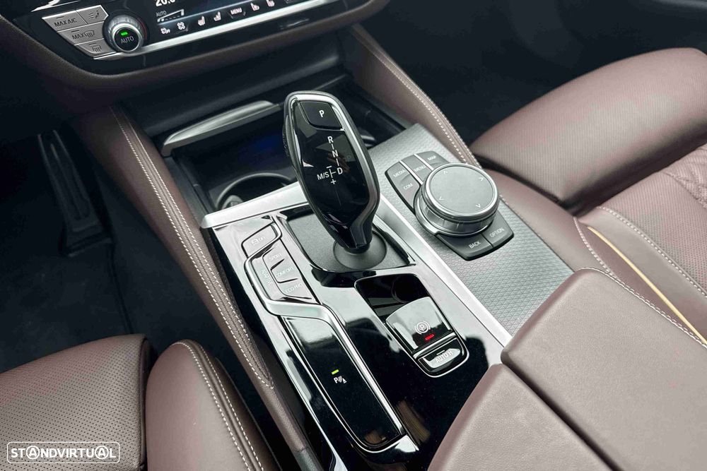 BMW 540 d xDrive Pack Desportivo M Auto - 8